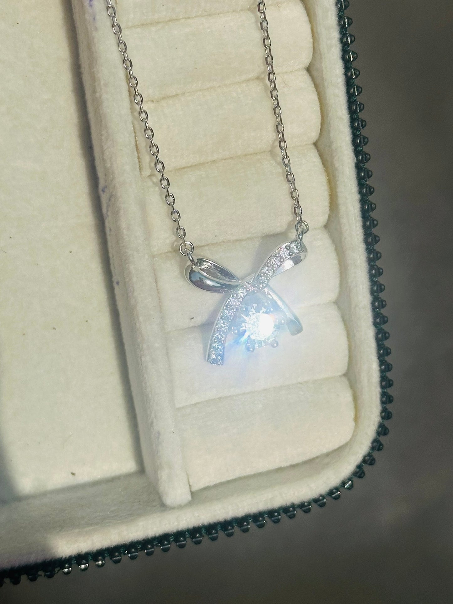 bow bling neckpiece