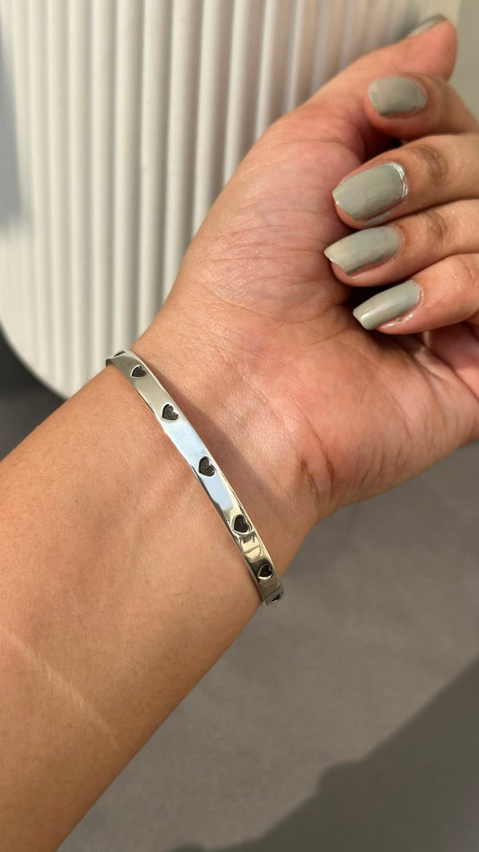 Tiny Heart Bangle