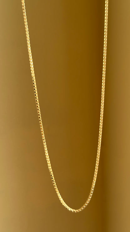 Box Chain close-up — interlocking silver box link detail