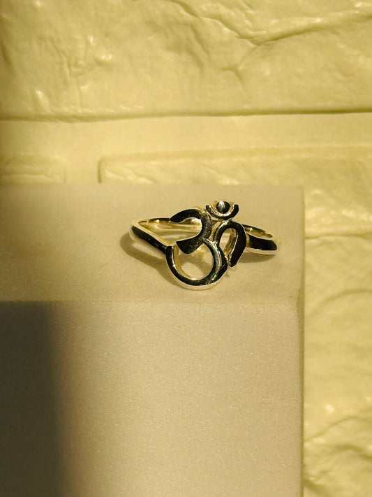 Divine Om Ring