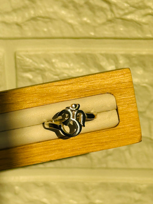 Divine Om Ring