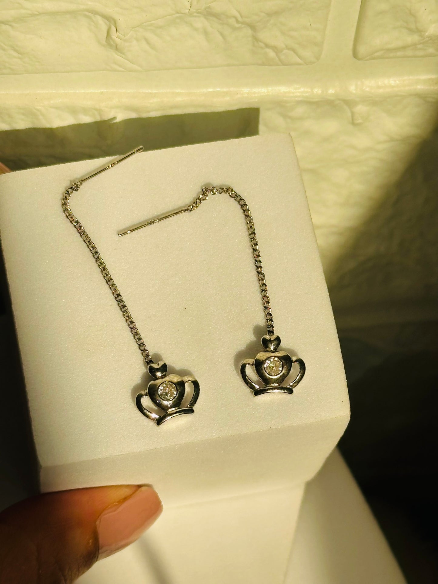 queen threader earring