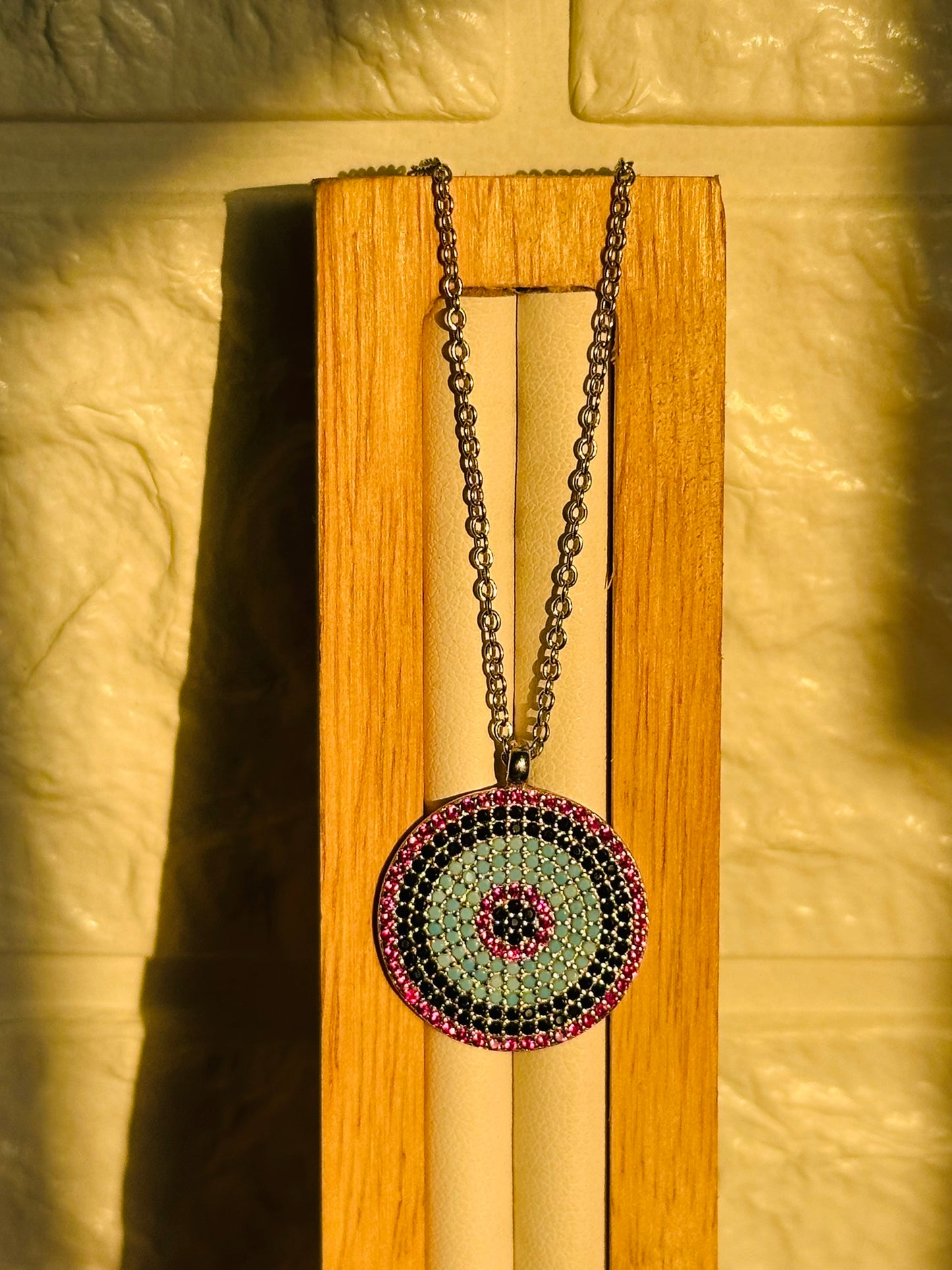 gemstones glow neckpiece