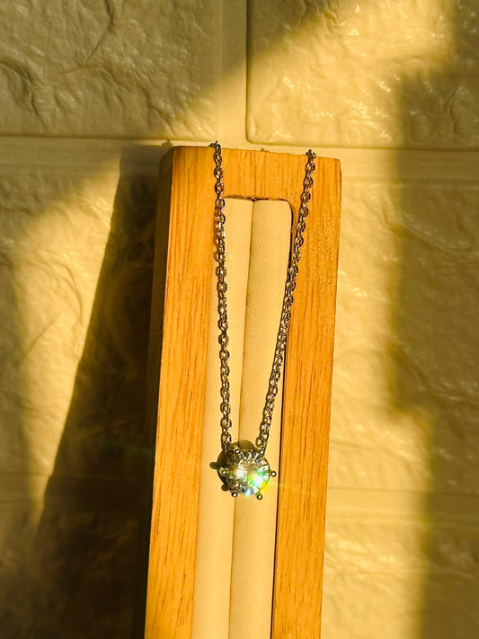 Spark Round Neckpiece