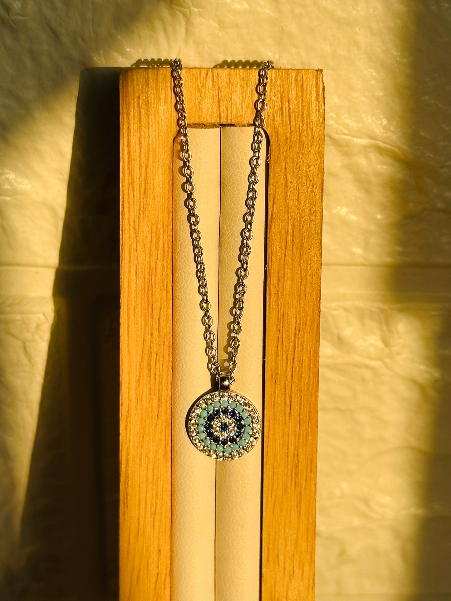 mini blue spark neckpiece