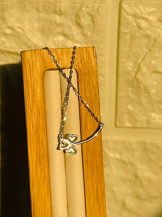 Stem & Shine Neckpiece