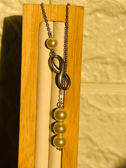 Pearl Infinity Neckpiece