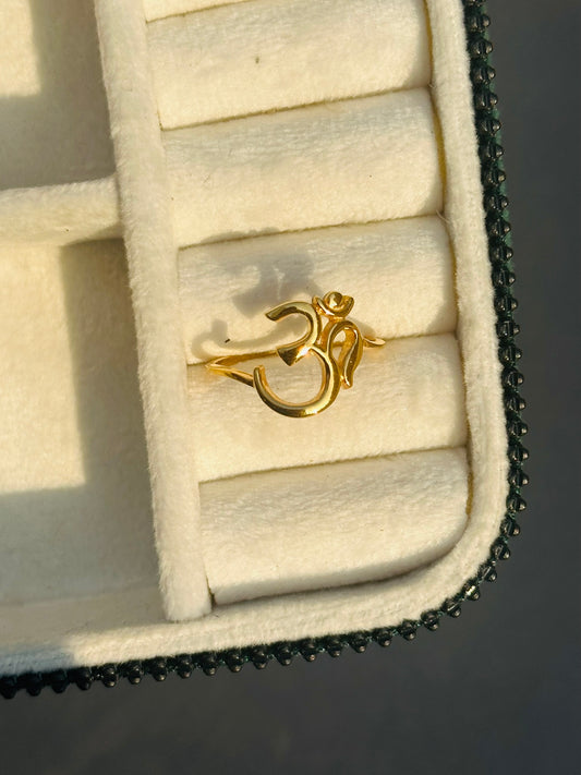 Divine OM Ring