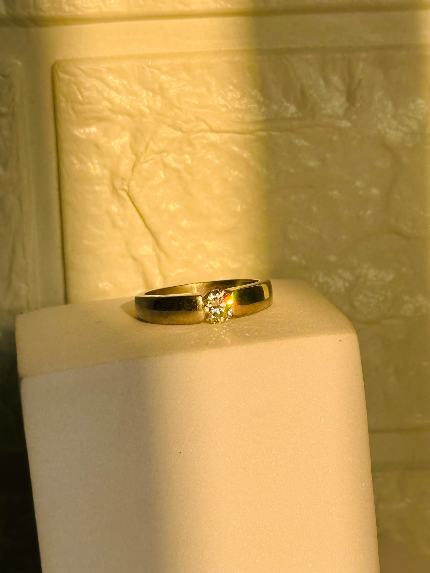 moissanite glow ring