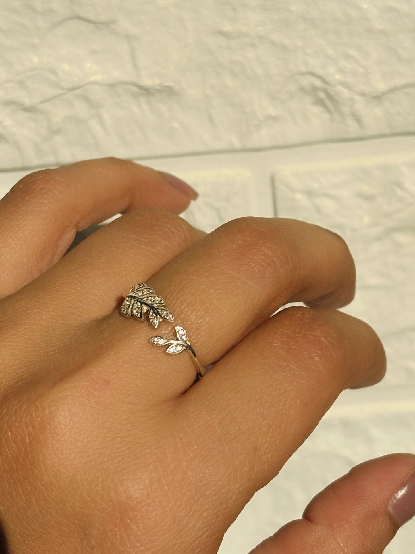 leafy sparkle ring