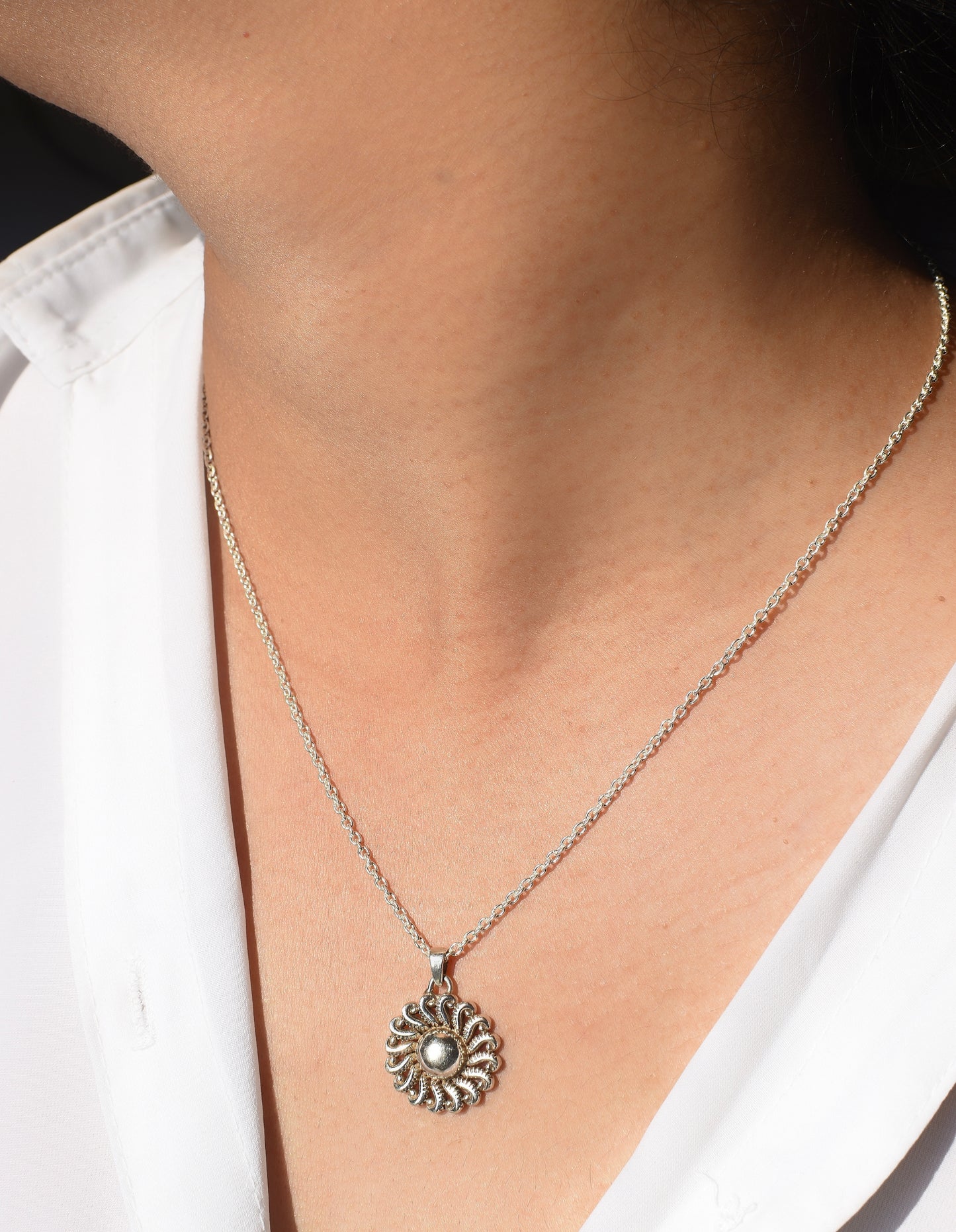 mid ball flower pendant
