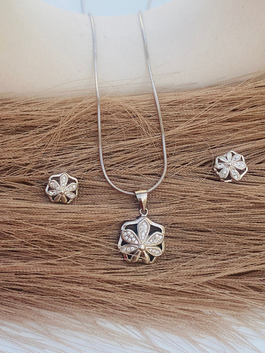 Floral Spark Pendant Set