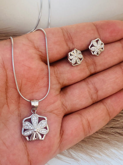 Floral Spark Pendant Set