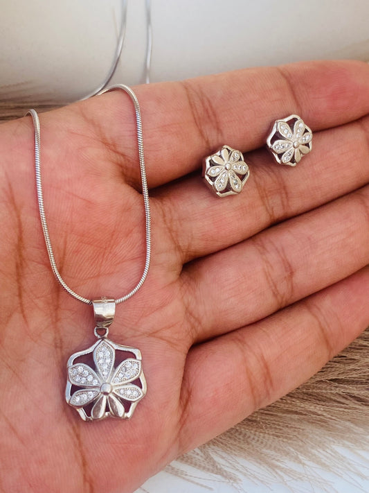 Floral Spark Pendant Set