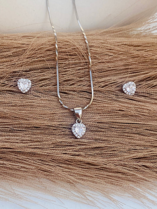 Sparkling Heart Pendant Set