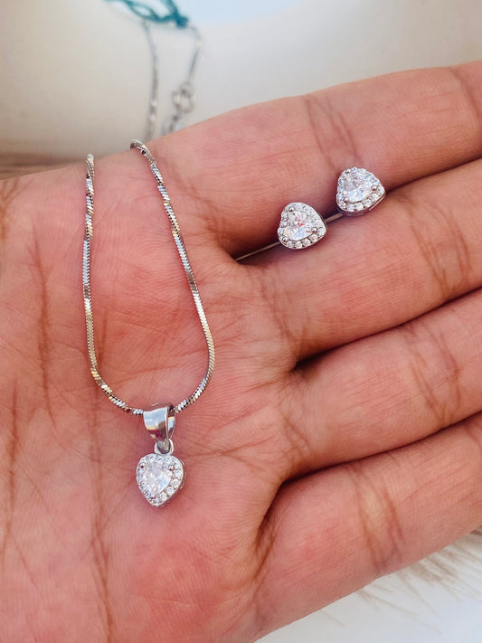 Sparkling Heart Pendant Set