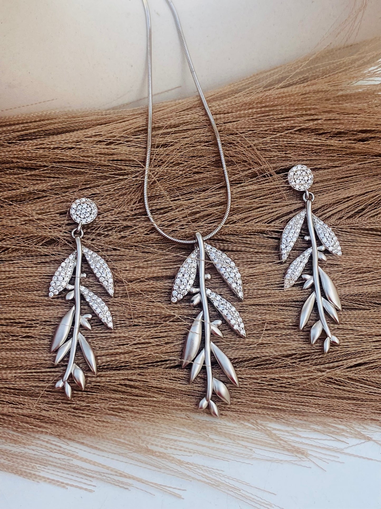 celestial leaf pendant set