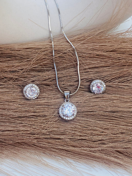 Spark Round Pendant Set