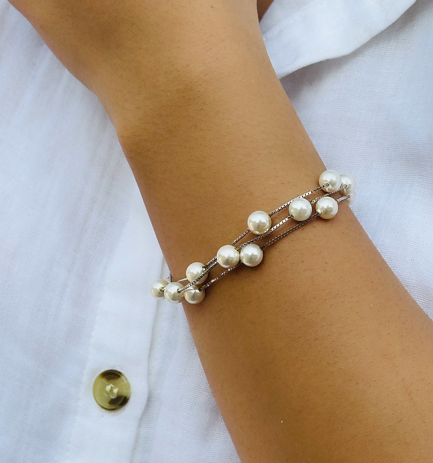 triple line pearl bracelet