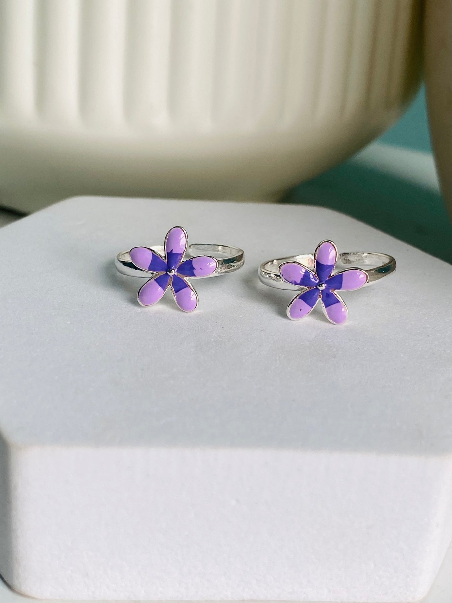 lavender bloom toe rings