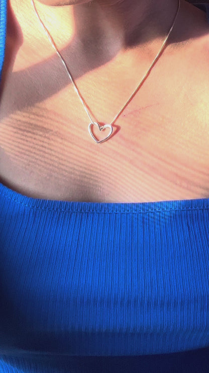 Pinteresty Heart Pendant