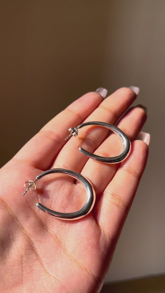 Eterna Oval Hoops