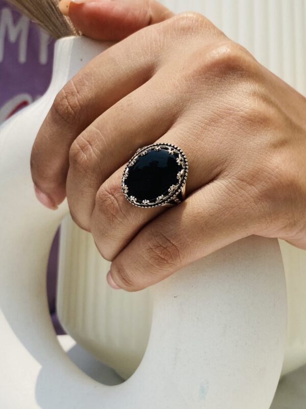 Mystic oval onyx ring