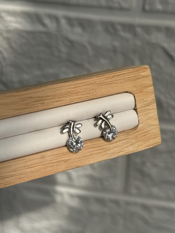 Minimal Studs - Image 3