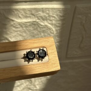 Minimal studs - Image 2