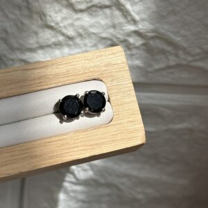 Minimal studs - Image 3