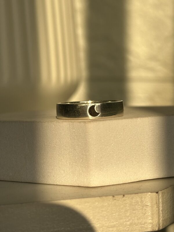 Silver crescent ring - Image 6