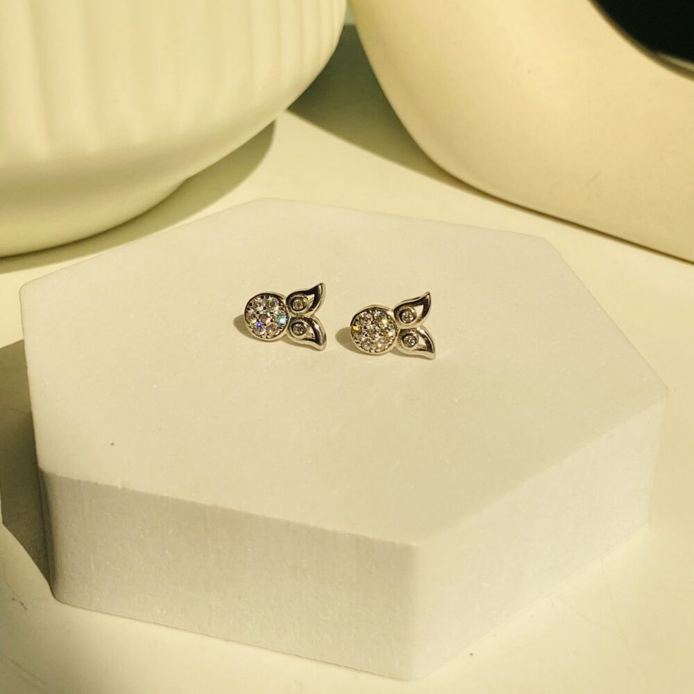 Minimal studs