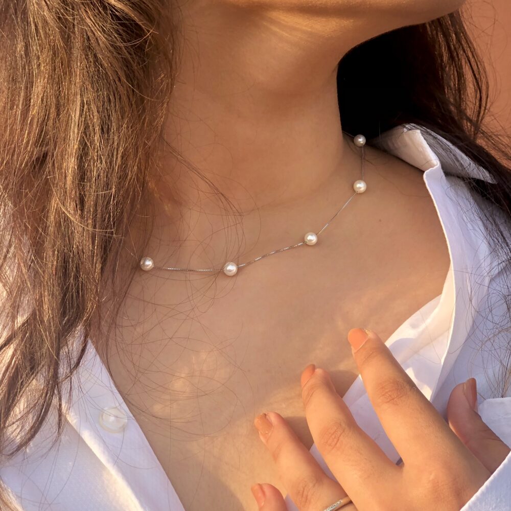 Pearl Neckpiece Single Line