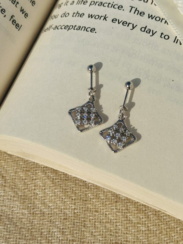Helix waffle Earrings