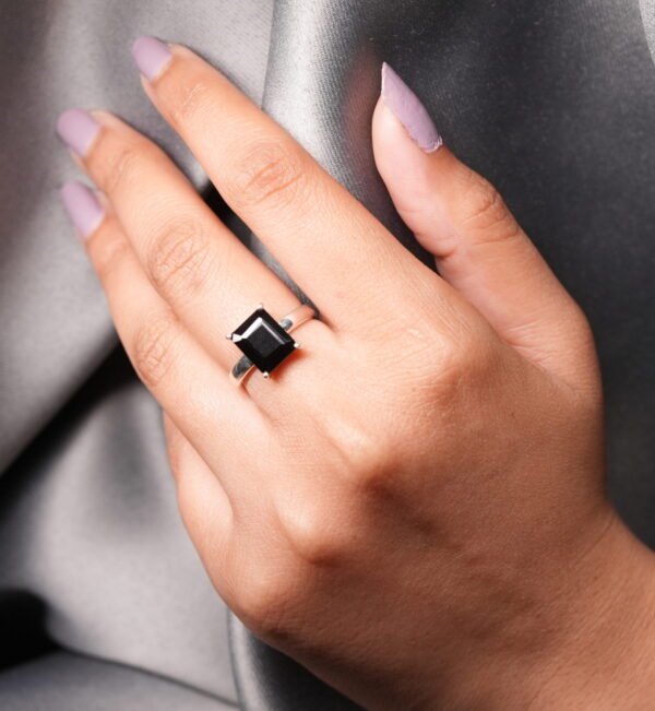 Onyx allure ring