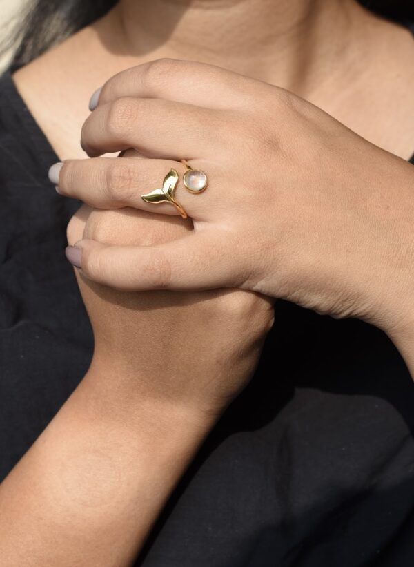 Lunar serin ring