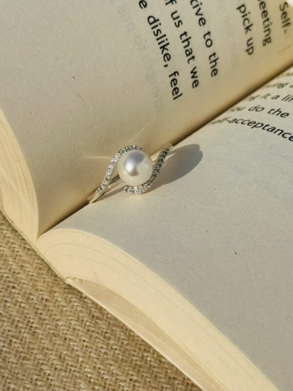 Aurora Pearl Ring - Image 5
