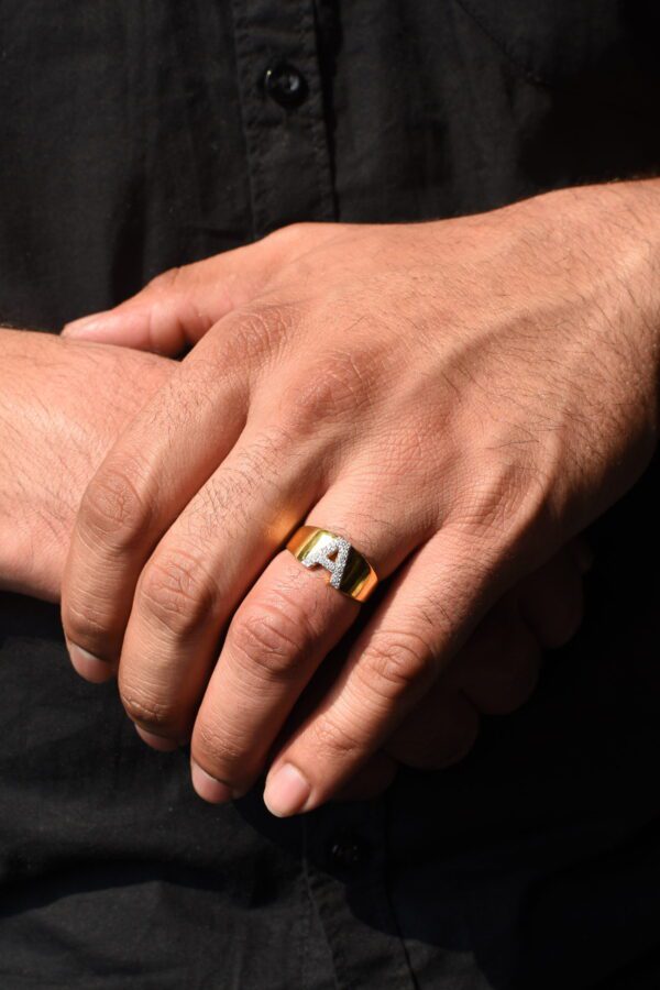 Signature ring