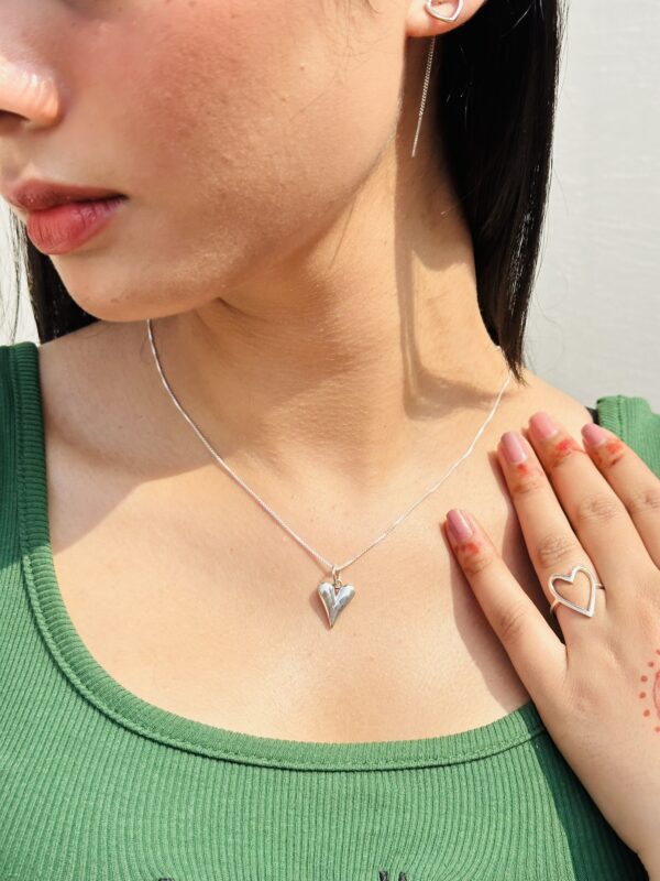 Heart full of love Neckpiece - Image 6