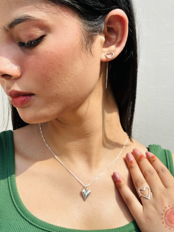 Heart full of love Neckpiece - Image 4