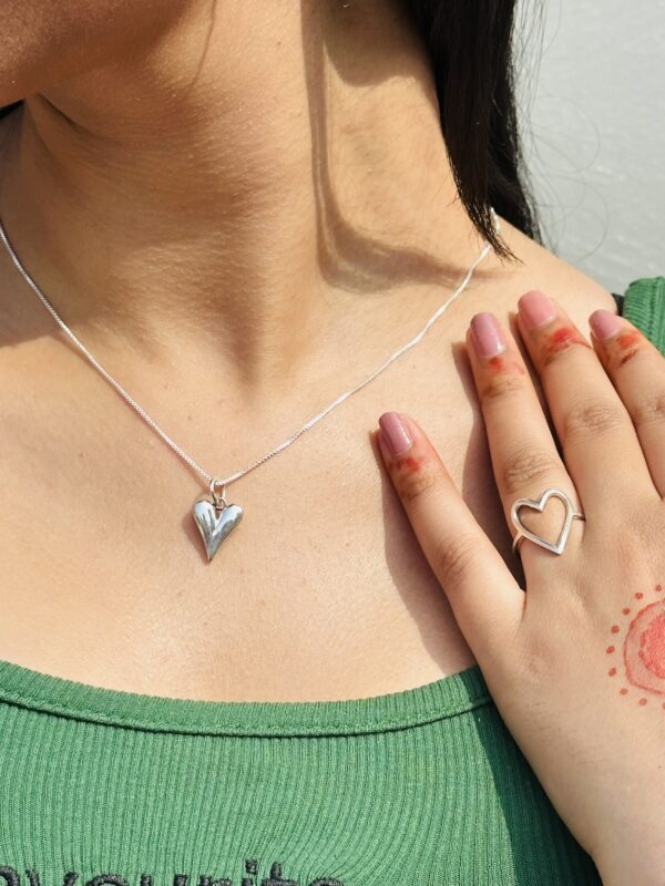 Heart full of love Neckpiece - Image 5