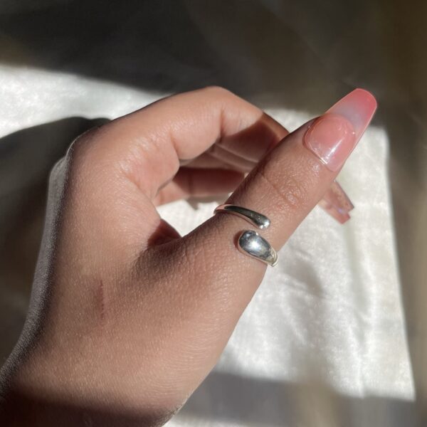 Dew Thumb Ring