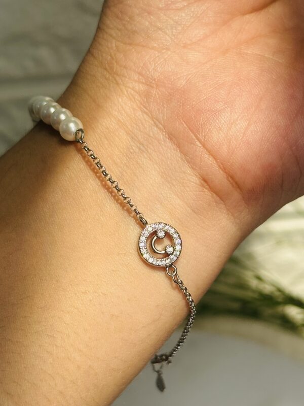 Smiley Pearl Bracelet