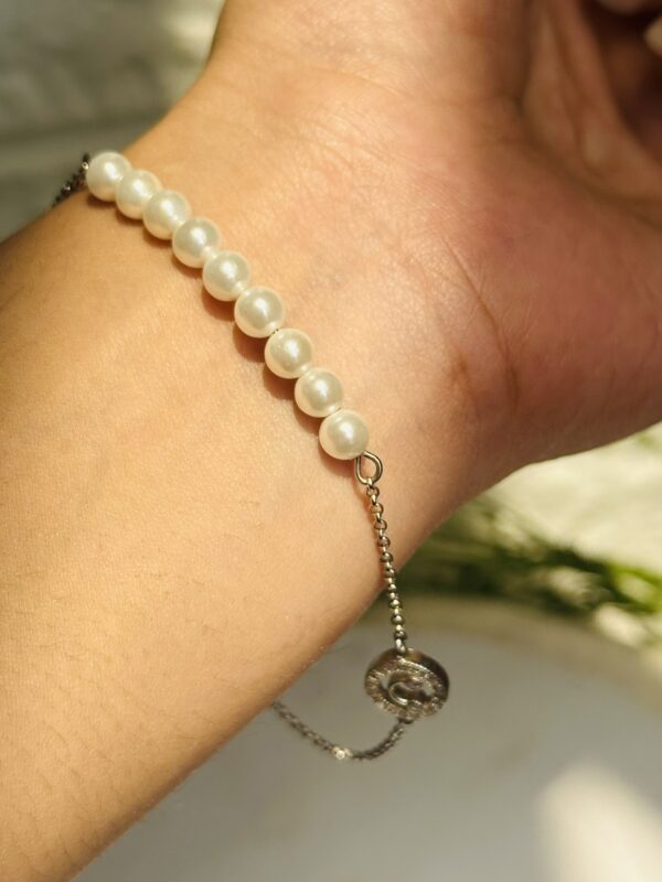 Smiley Pearl Bracelet - Image 3