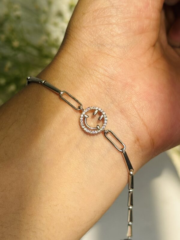 Smiley Pearl Bracelet - Image 2