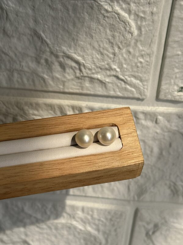 Pearl Essence Studs