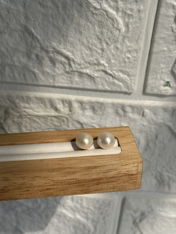 Pearl Essence Studs - Image 4