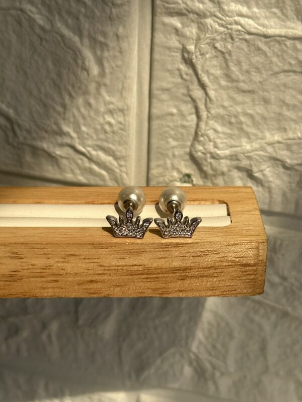 Minimal Studs - Image 4