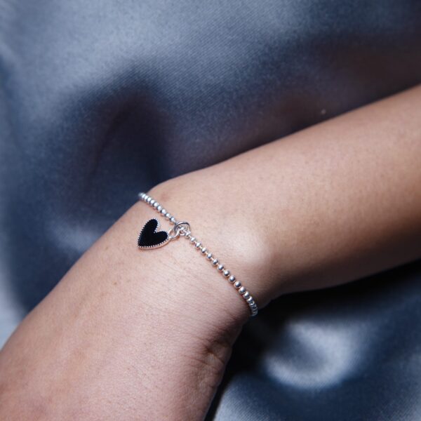 Black Bliss Heart Bracelet