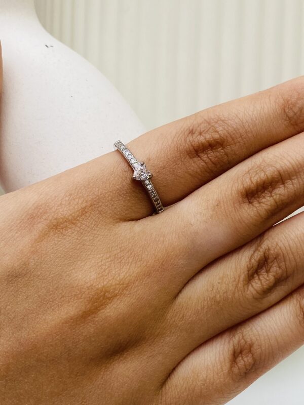 Solitaire ring